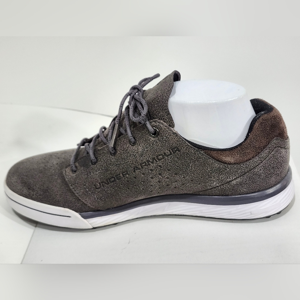 Under Armour Womens Gray Golf Shoes NWOT Size 9
